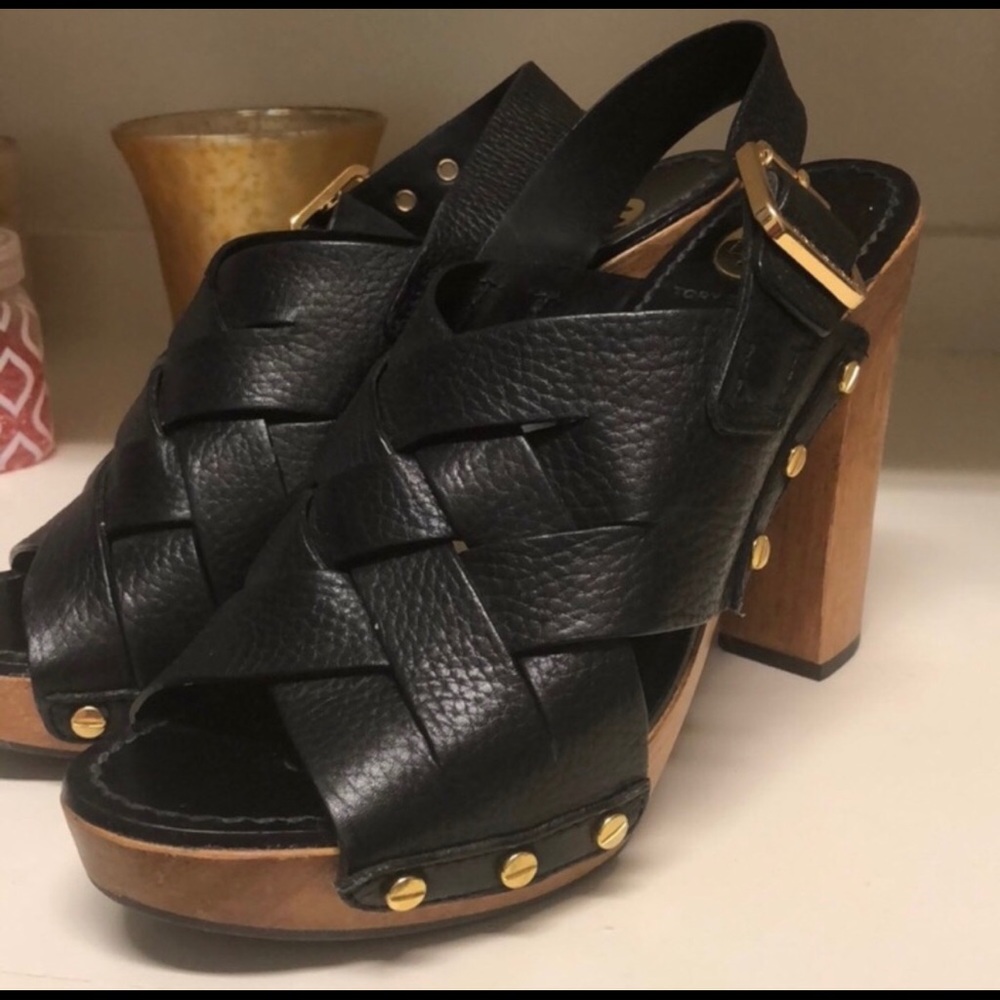 ❌❌ SOLDTory Burch sz 8 Black Leather Wedge Sandals